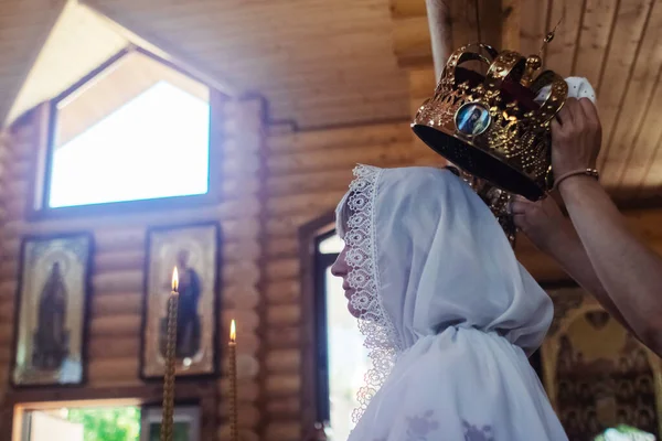 Молодые Люди Одеты Винтажные Наряды Пожениться Церкви Реконструкция Казачьих Обычаев — стоковое фото