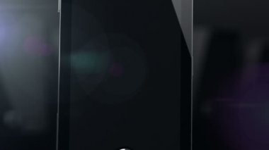 cep telefonları giderek kalabalığın içinde parlayan