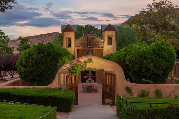 Historisch Santuario Chimayo Chimayo New Mexico Bij Zonsondergang — Stockfoto