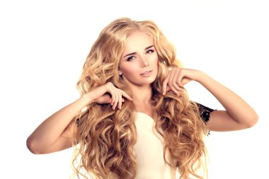 Uzun saçlı sarışın dalgalar kıvırcık saç modeli saç Salon Upd model