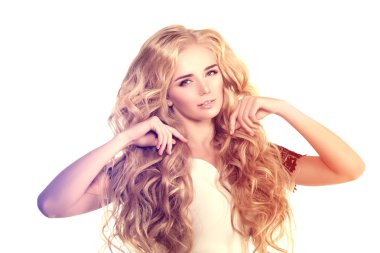 Uzun saçlı sarışın dalgalar kıvırcık saç modeli saç Salon Upd model