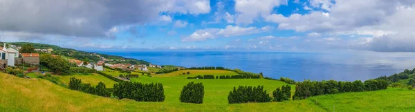 Beautiful panorama view over Sao Miguel Island and Atlantic ocean, Azores — Stock Photo, Image