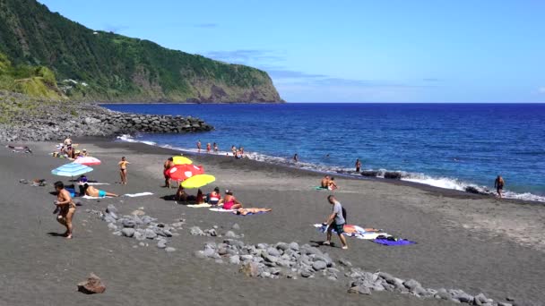 Sao Miguel Portugal September 2020 People Lombo Gordo Beach Nordeste — Vídeo de Stock