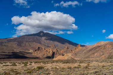 Teide Ulusal Parkı 'ndaki volkan ve lav manzarası Tenerife, Kanarya Adaları, İspanya' daki Rocky volkanik manzarası