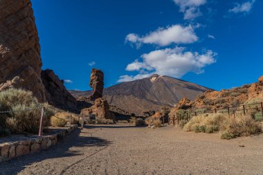 Teide Ulusal Parkı 'ndaki volkan ve lav manzarası Tenerife, Kanarya Adaları, İspanya' daki Rocky volkanik manzarası