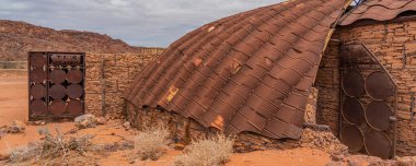 Tarih öncesi Bushman gravürlerinin giriş panoraması, Twyfelfontein, Namibya 'da kaya resimleri 
