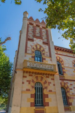 CALDEA de MALAVELLA, İSPA - 24 Temmuz 2020: Vichy Katalan Spa Binası, Caldes de Malavella Katalonya, Avrupa