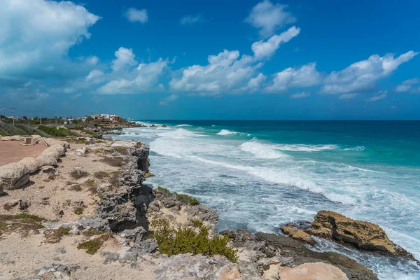 Rotsachtige Kustlijn Met Turquoise Water Isla Mujeres South Point Punta — Stockfoto