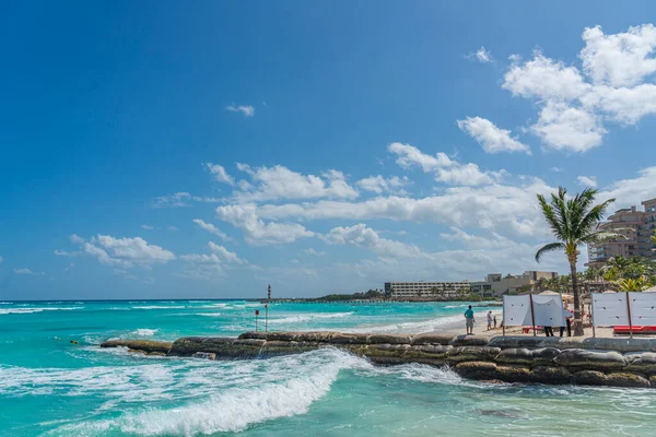 Cancun Mexiico Maart 2021 Uitzicht Vanaf Caracol Beach Naar Vuurtoren — Stockfoto