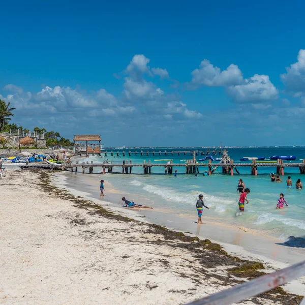 Cancun Mexico 2021年3月10日 プラヤトルトゥーガ 美しいターコイズブルーの海とカンクンの亀のビーチ — ストック写真