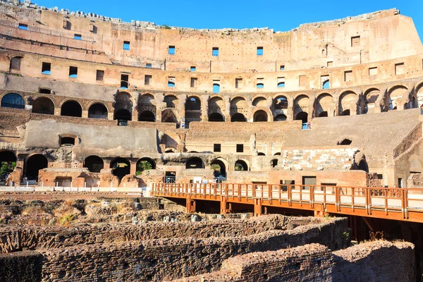 Roman colosseum in Italy — Stock Photo, Image