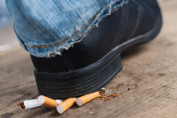 Man weigert aan roken — Stockfoto
