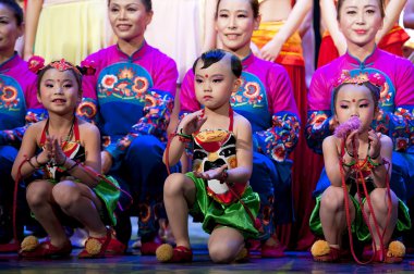 chinese national dancers