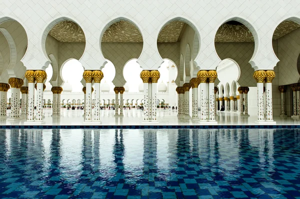 Pool of Grand Mosque — Stock Photo, Image