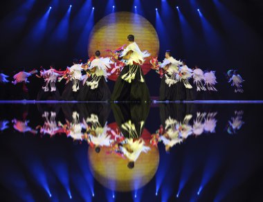 Çin etnik dans yi milliyet