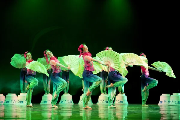 Chinese national dancers — Stock Photo, Image