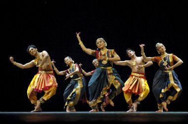 Hint bharatanatyam dansçılar