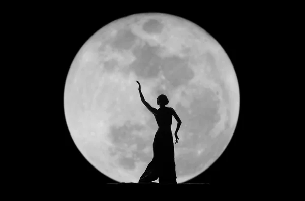 Sierlijke danser silhouet — Stockfoto