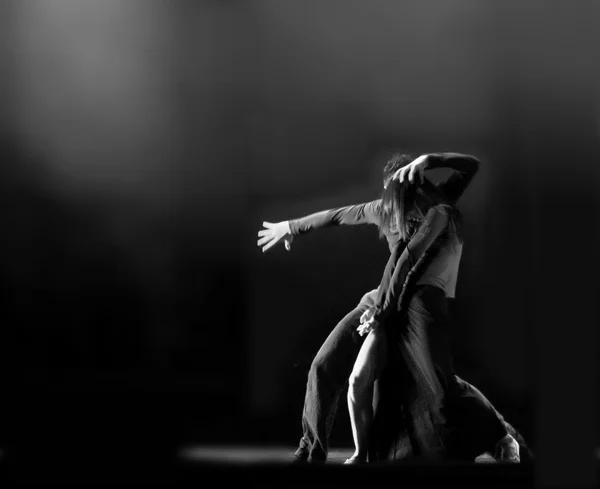 Chiński nowoczesny duet tancerzy — Zdjęcie stockowe
