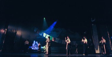 Çin Tibet etnik dansçılar