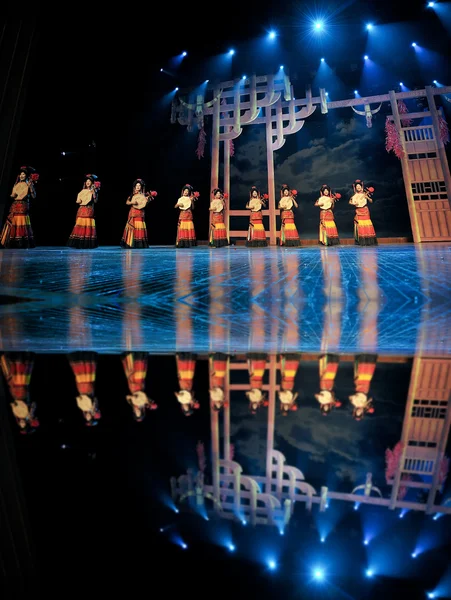 중국이 민족 댄서 — 스톡 사진