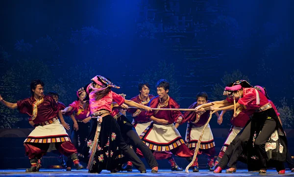 Chinese Tibetan ethnic dance — Stock Photo, Image