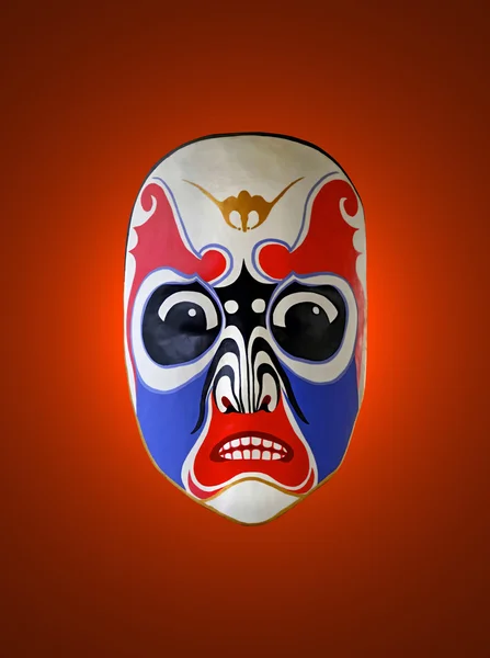 Çin operası izole kırmızı arka plan ile maskesi — Stok fotoğraf