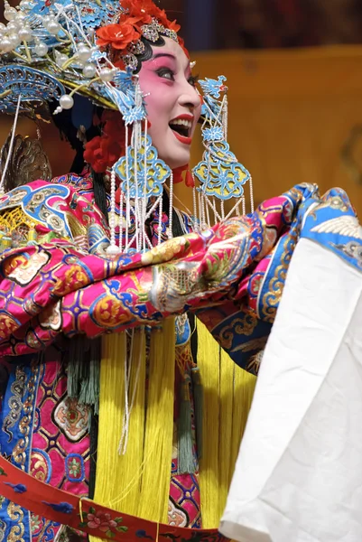 Oldukça Çince Geleneksel opera oyuncu tiyatro kostüm — Stok fotoğraf