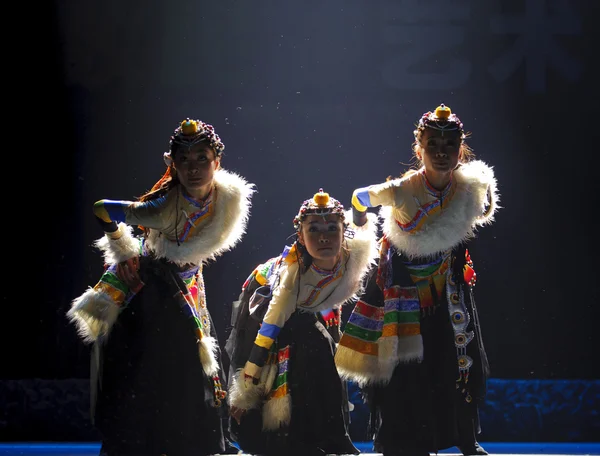 Chinese Tibetan ethnic dance — Stock Photo, Image