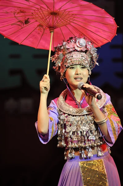 Chinês Miao cantor étnico — Fotografia de Stock