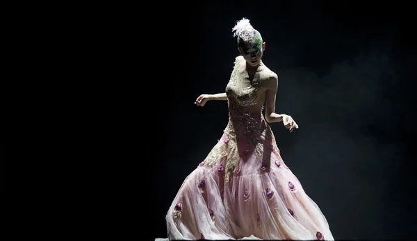 Chinois célèbre danseur Yang Liping — Photo
