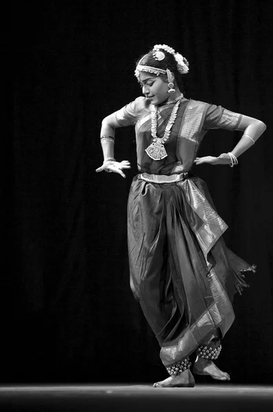 Indiase bharatanatyam danser — Stockfoto