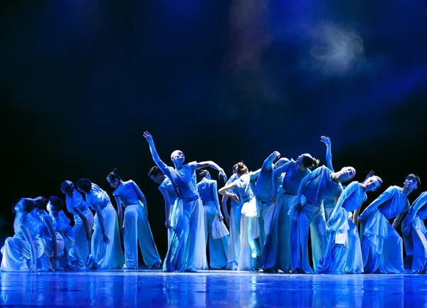 Chinese modern dancers — Stock Photo, Image