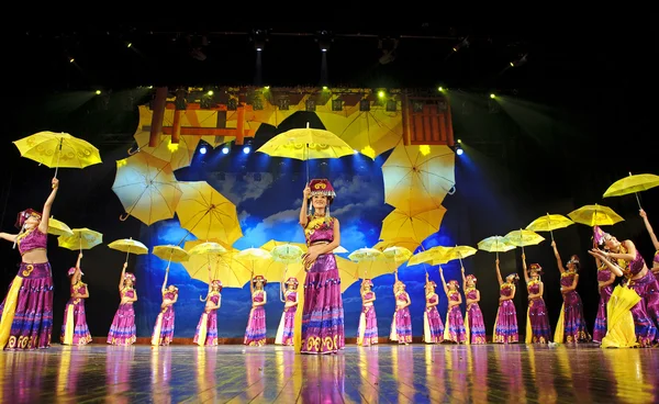 Chinese ethnic dance of Yi nationality — Stock Photo, Image