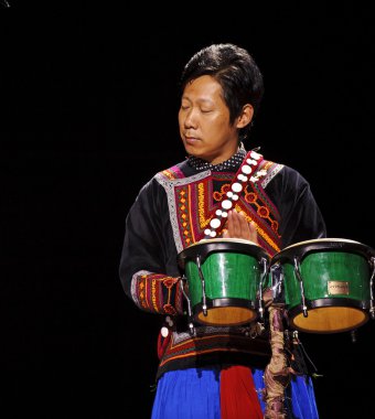 Çin etnik dans yi milliyet