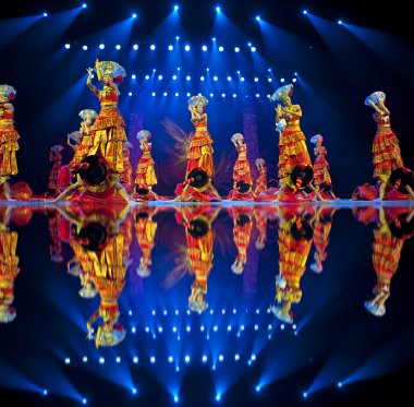 Çin etnik dans yi milliyet