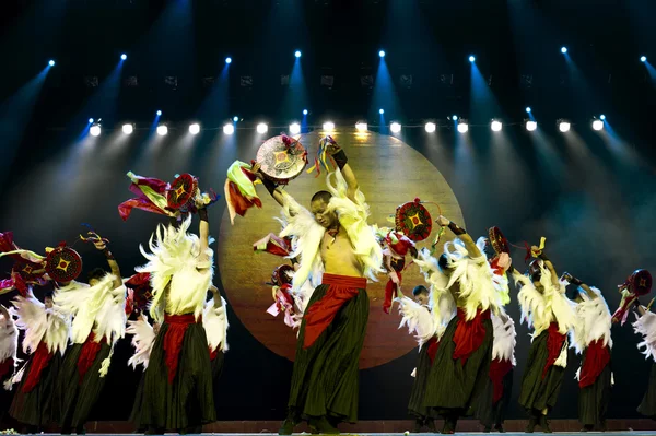 Čínských etnických tanců yi národnosti — Stock fotografie