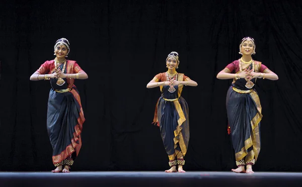 Индийская танцовщица Бхаратанатьям — стоковое фото