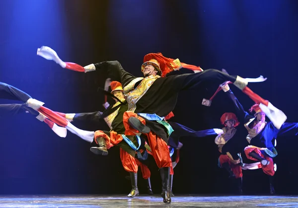 Chinese tibetan national dancers — Stock Photo, Image