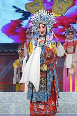 oldukça Çince Geleneksel opera oyuncu tiyatro kostüm