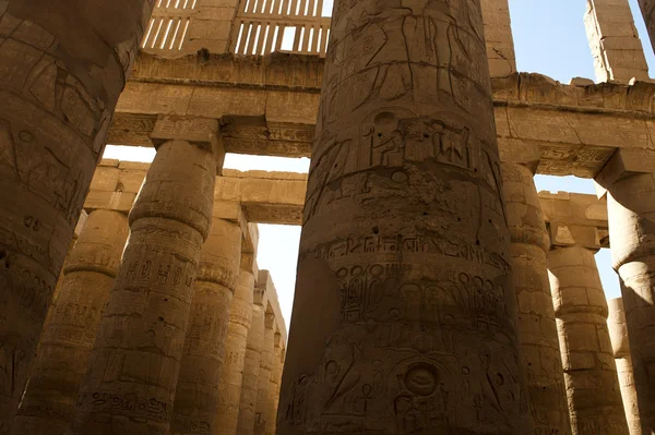 Grand columns of Karnak temple in Luxor,Egypt — Stock Photo, Image