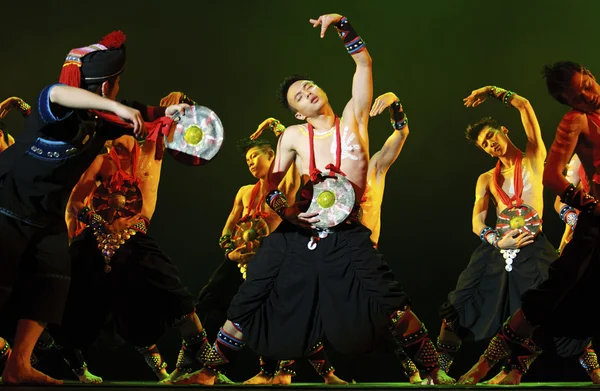 Chinesischer Volkstänzer — Stockfoto