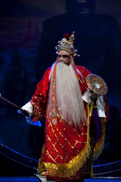 Chinese traditional opera actor with painted face — Stock Photo, Image