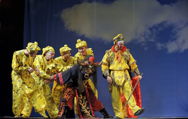 Ópera chinesa "Monkey King: Flaming Mountain " — Fotografia de Stock