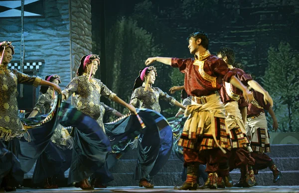 Китайський тибетських етнічні танці — стокове фото