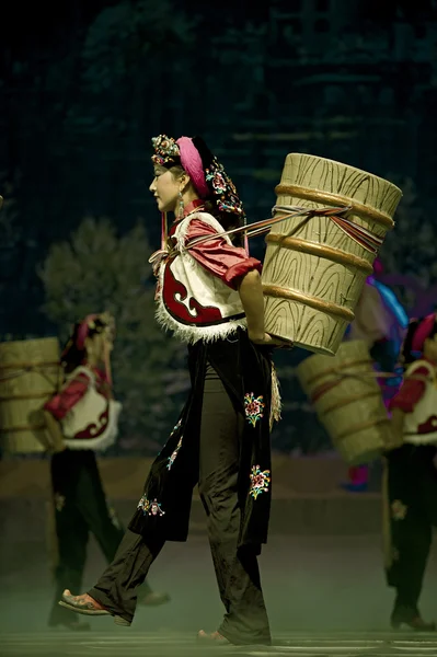 Dança étnica tibetana chinesa — Fotografia de Stock