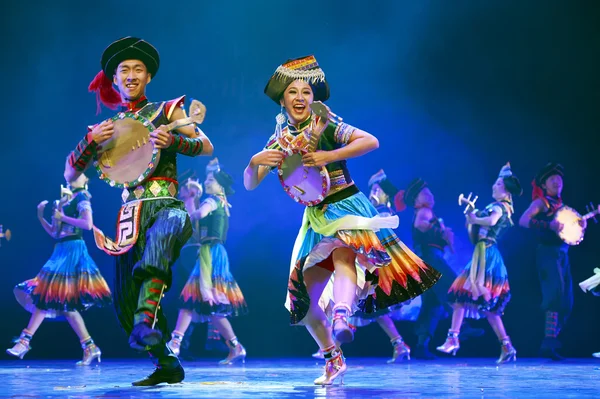 Danseurs nationaux Yi chinois Images De Stock Libres De Droits