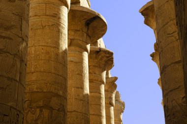 Karnak Tapınağı Luksor, Mısır'daki büyük sütunlar