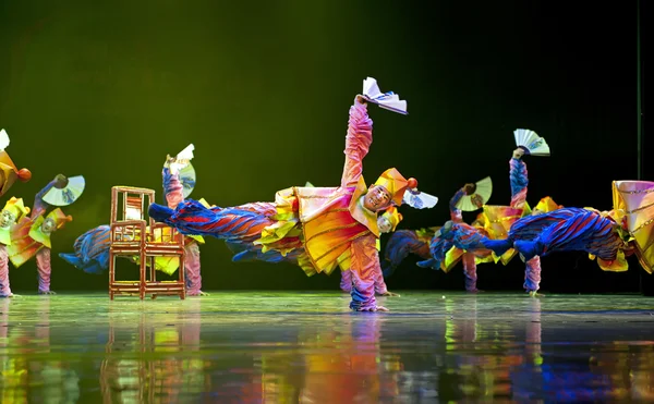 Bailarines nacionales chinos — Foto de Stock