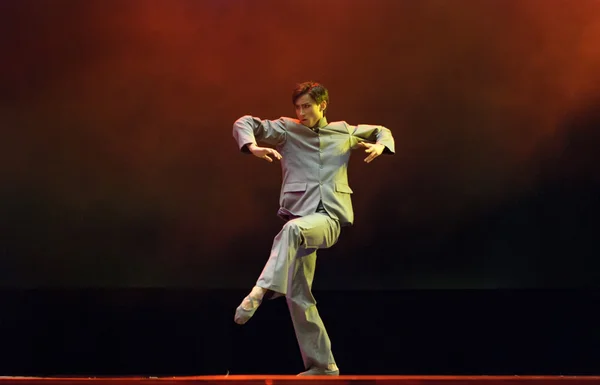 Danseuse moderne chinoise — Photo